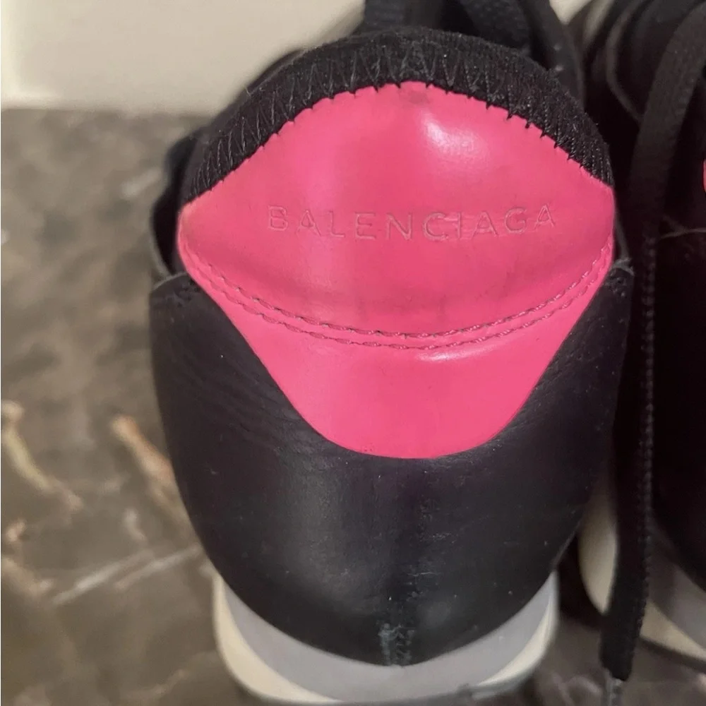 Balenciaga Black Leather & Pink Accent Low-Top Sneakers - Picture 6 of 7